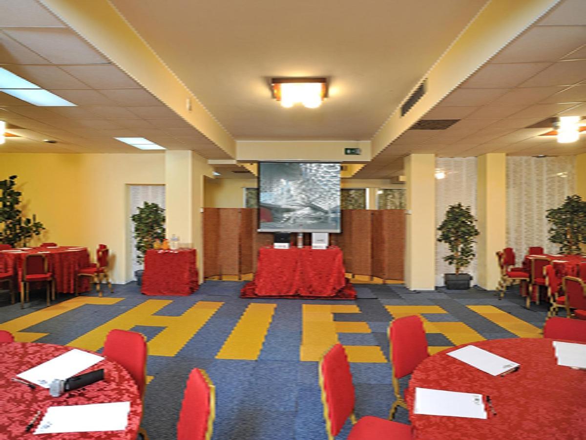 Hotel & Residence Dei Duchi Урбино Екстериор снимка