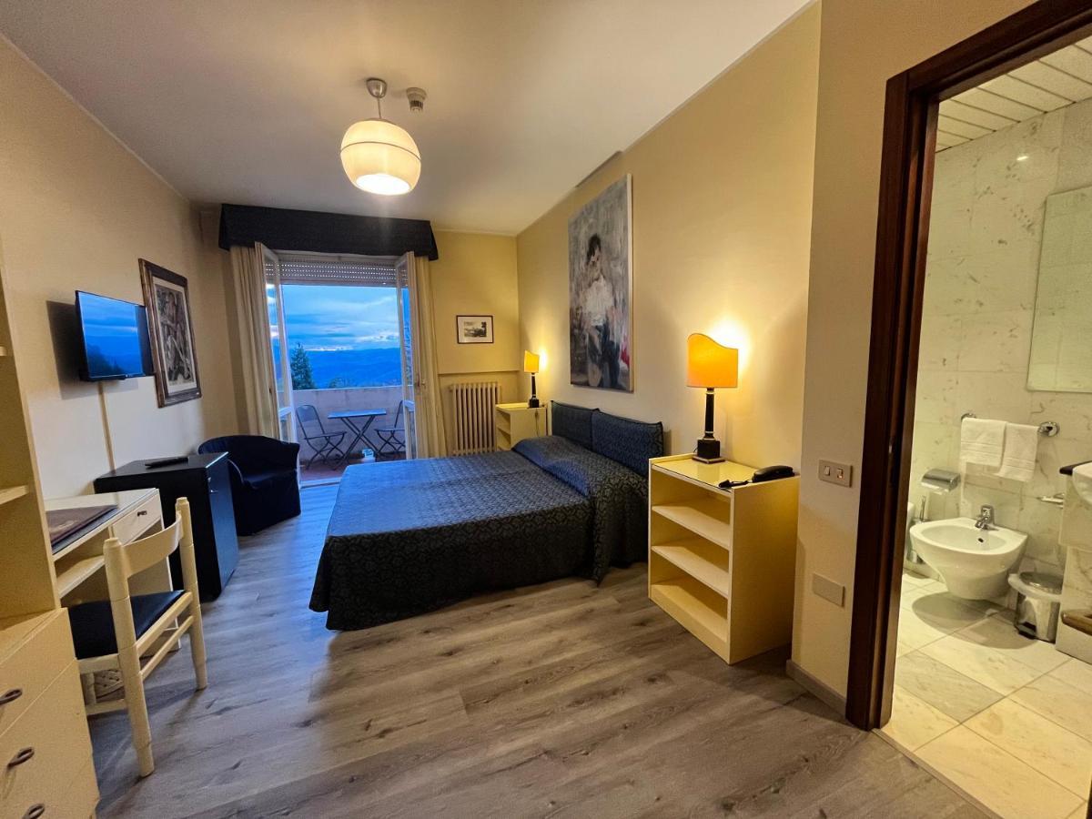 Hotel & Residence Dei Duchi Урбино Екстериор снимка