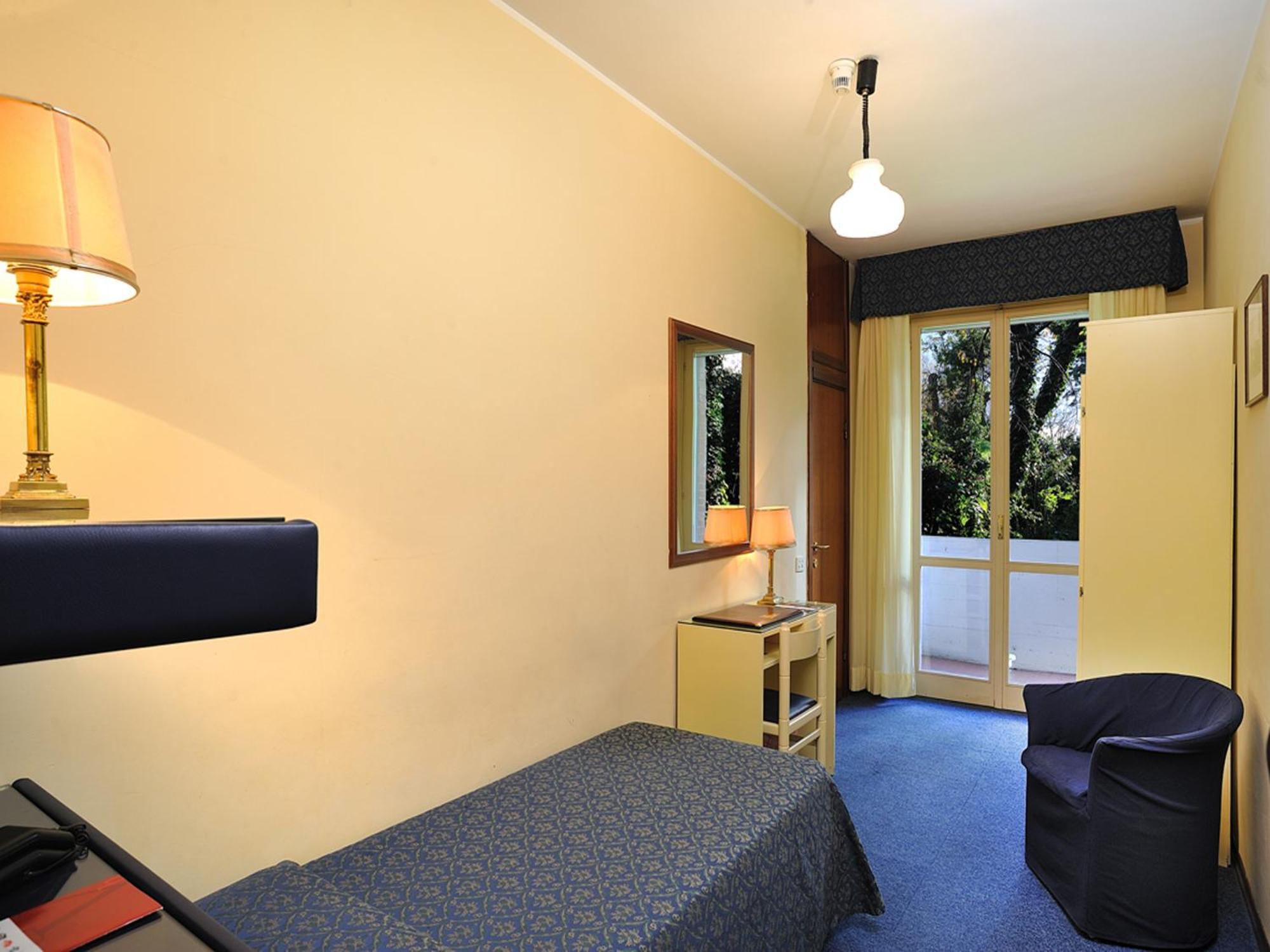 Hotel & Residence Dei Duchi Урбино Екстериор снимка