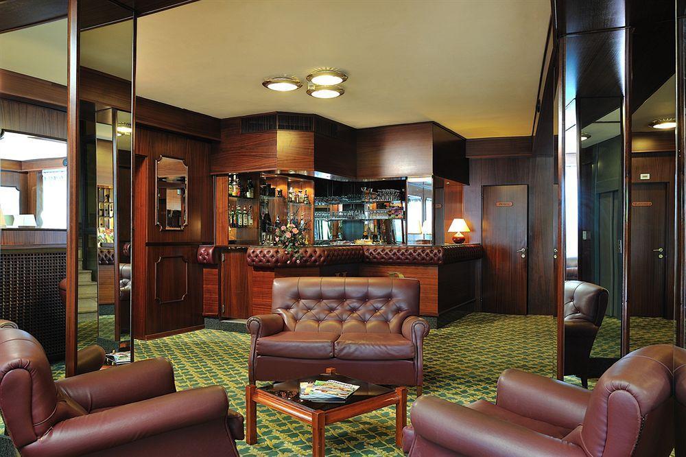 Hotel & Residence Dei Duchi Урбино Екстериор снимка