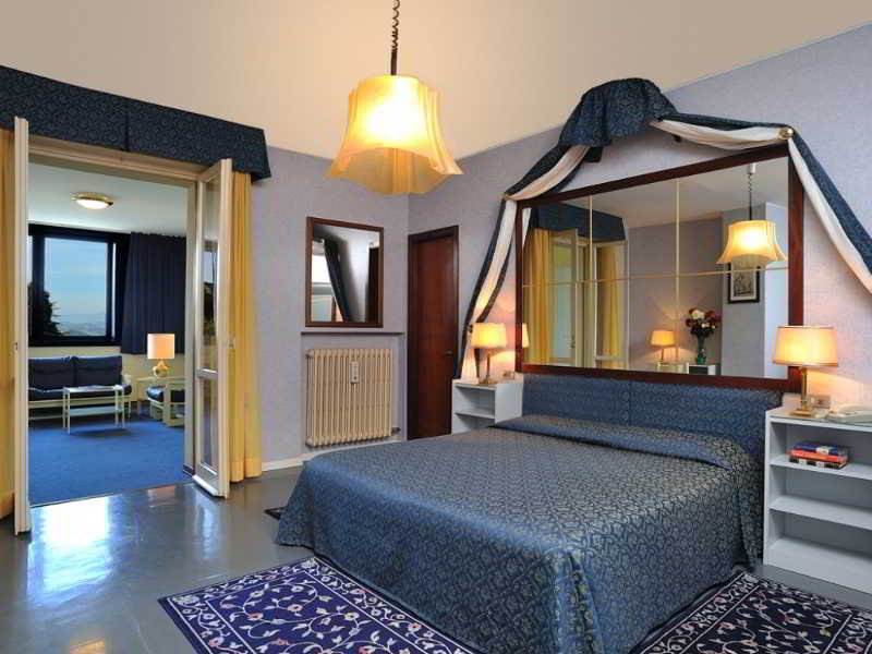 Hotel & Residence Dei Duchi Урбино Екстериор снимка