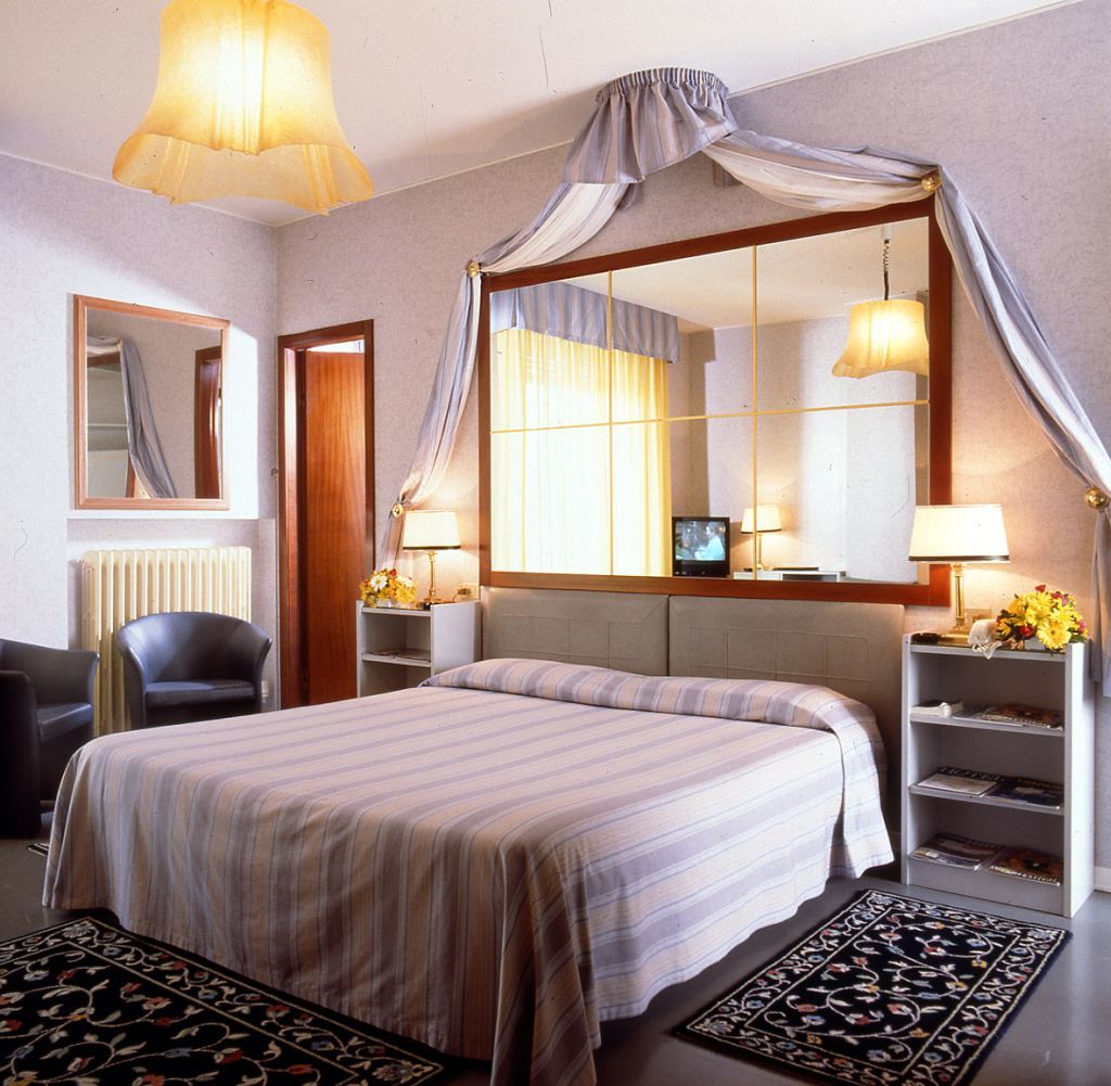 Hotel & Residence Dei Duchi Урбино Екстериор снимка