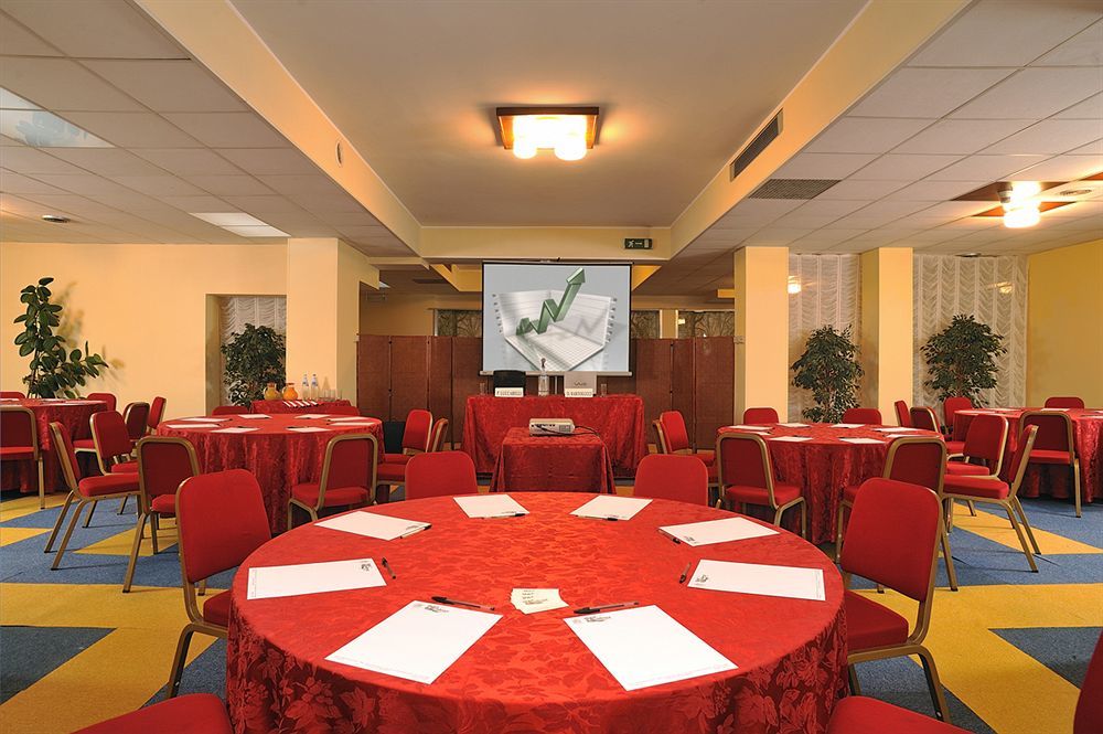 Hotel & Residence Dei Duchi Урбино Екстериор снимка