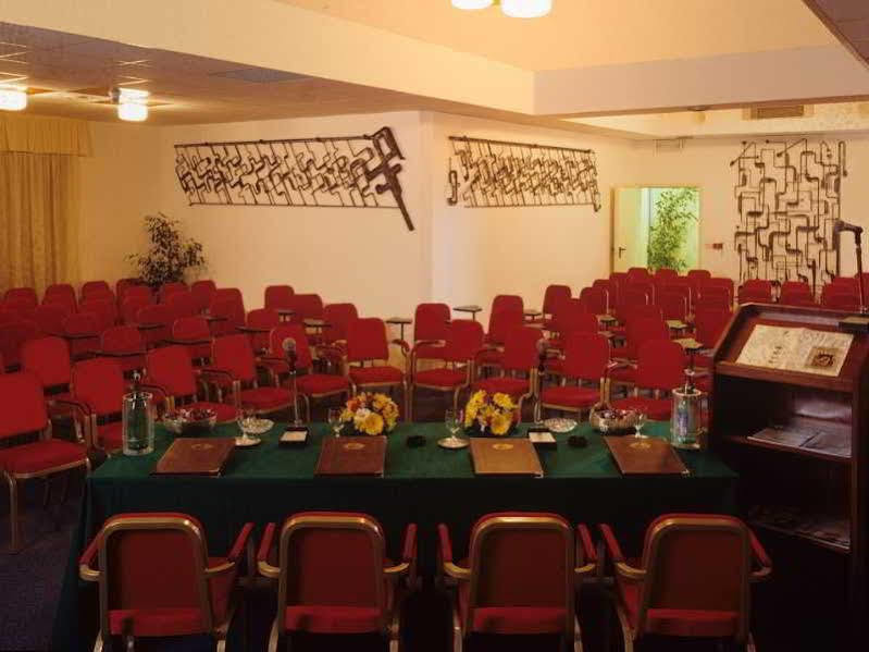 Hotel & Residence Dei Duchi Урбино Екстериор снимка