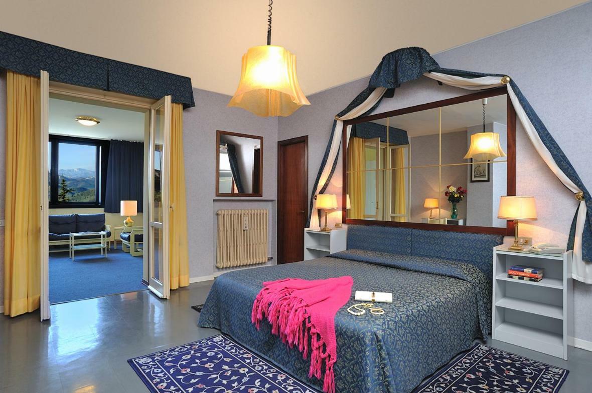 Hotel & Residence Dei Duchi Урбино Екстериор снимка